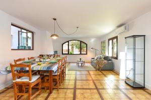 Gallery image of Finca Solis family cottage PM in Vega de San Mateo