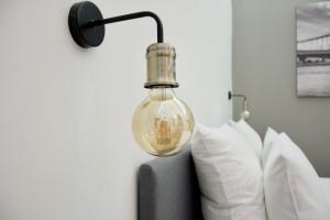 Posteľ alebo postele v izbe v ubytovaní Standard Apartment by Hi5 - Nagysándor street
