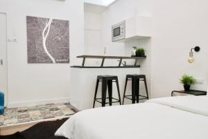 Posteľ alebo postele v izbe v ubytovaní Standard Apartment by Hi5 - Nagysándor street