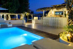 The swimming pool at or close to Alesahne Beach Hotel