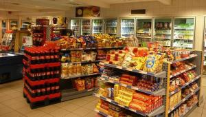 Supermarket nebo jiné obchody v  motelu nebo okolí