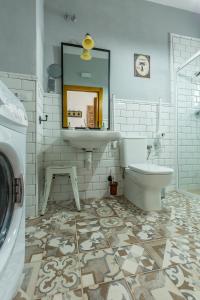 Bathroom sa Casa Rural Castillo de Segura