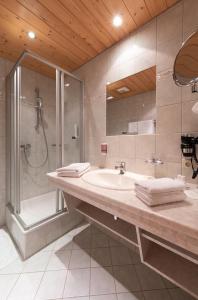 Koupelna v ubytování Hotel Schröckerhof