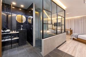 Ванная комната в Dyo Suites