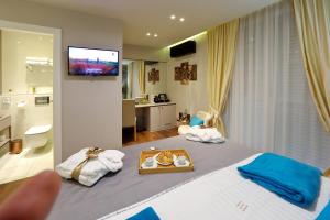 Posteľ alebo postele v izbe v ubytovaní Luxury rooms Kadena + 37 fotografií