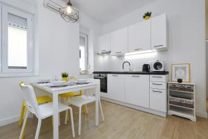 Kuchyňa alebo kuchynka v ubytovaní Idassa bridge apartments