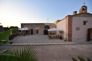 Το κτήριο όπου στεγάζεται  the country house