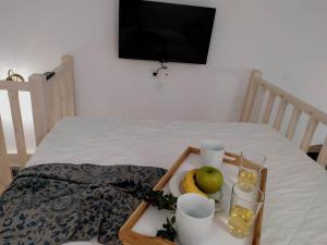 Postel nebo postele na pokoji v ubytování Kalymnos Studio just4two