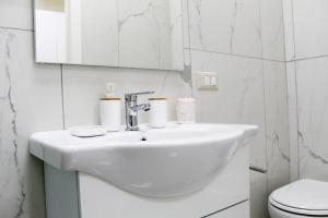Kúpeľňa v ubytovaní Conforti Apartment + 31 fotografií
