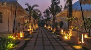 Taman di luar Ananta Spa & Resort, Pushkar