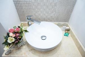 Koupelna v ubytování Grand Hotel Traian