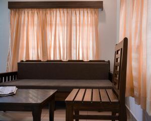 Hotel Sharda Residency的休息区
