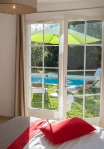 Bazén v ubytování Lagrange Vacances - Le Clos Savornin nebo v jeho okolí