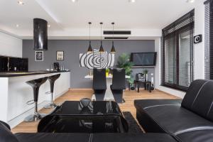Posedenie v ubytovaní InPoint Spacious Apartments near Main Square & Kazimierz District