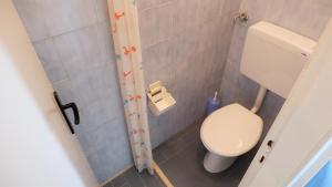 Koupelna v ubytování App4rent Saturno 4 - family apartment, wifi, parking