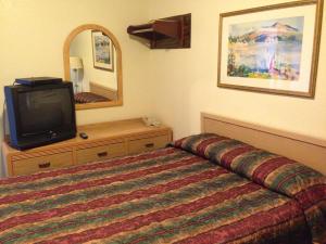 Gallery image of Discovery Inn in Vallejo