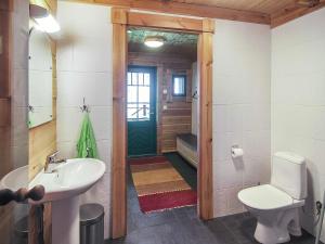 Koupelna v ubytování Holiday Home Villa salix by Interhome
