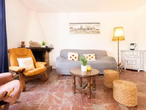 Posezení v ubytování Holiday Home Villa Karoline by Interhome