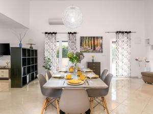 Posezení v ubytování Holiday Home Casetta Filip by Interhome