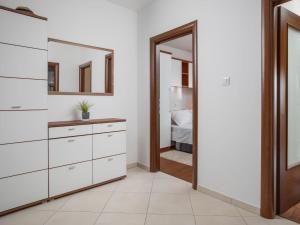 Zdjęcie z galerii obiektu Apartment Heidi-1 by Interhome w mieście Nova Vas +9 zdjęć