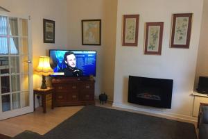 Et tv og/eller underholdning på Foreman's Cottage
