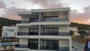 Nespecifikovaný výhled na hory nebo výhled na hory při pohledu z apartmánu