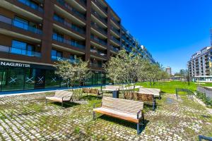 Vonkajšia záhrada v ubytovaní Elegant, bright spacious apartment in Bratislava center