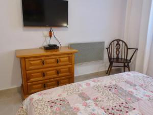 Telewizja i/lub zestaw kina domowego w obiekcie Clubrent - Townhouse La Merced