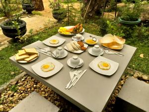 Gallery image of Peacock Riverside in Udawalawe