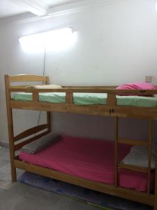 Palanda nebo palandy na pokoji v ubytování Jeffrey homestay Ipoh C @ G.hospital & Stadium Ipoh