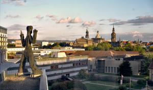 Ein allgemeiner Blick auf Dresden oder ein Stadtblick von des Hotels aus