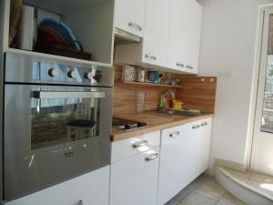 Apartman Šego的厨房或小厨房