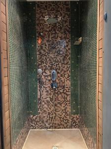 A bathroom at City Hotel Plovdiv