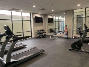 Fitness centrum a/nebo fitness zařízení v ubytování Best Western Plus Clarks Summit Scranton Hotel