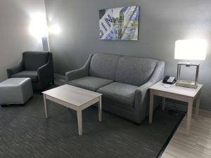 Posezení v ubytování Best Western Plus Clarks Summit Scranton Hotel