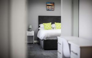 Postel nebo postele na pokoji v ubytování Hotel 52 Stanley