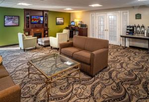 Foto de la galería de Best Western Huntington Mall Inn en Barboursville