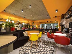 Posezení v ubytování ibis Styles Tbilisi Center + 37 fotografií