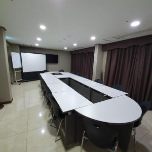 Gallery image of CS Premier Hotel in Anyang