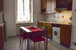 Nhà bếp/bếp nhỏ tại Luminoso e Accogliente appartamento