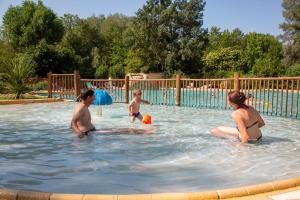 Hosté ubytování Camping du Pont d'Avignon