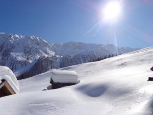 Gästehaus Dullnig during the winter