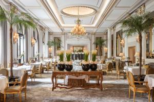 Restaurant o un lloc per menjar a Four Seasons Hotel George V Paris