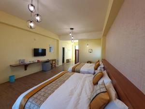 TV a/nebo společenská místnost v ubytování Clare Holiday B&B