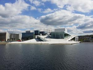 Photo de la galerie de l'établissement Central and cozy next to Oslo S, à Oslo