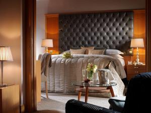 Ein Bett oder Betten in einem Zimmer der Unterkunft Radisson BLU Hotel and Spa, Limerick