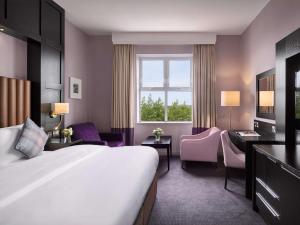Letto o letti in una camera di Radisson BLU Hotel & Spa, Sligo