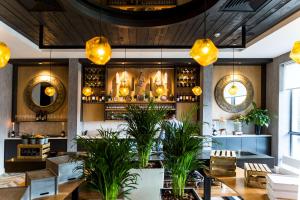 Um restaurante ou outro lugar para comer em Radisson Blu Hotel Dublin Airport