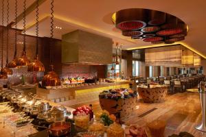 Comida no hotel ou em algum lugar perto