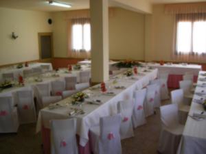 Restaurace v ubytování Hostal Roca